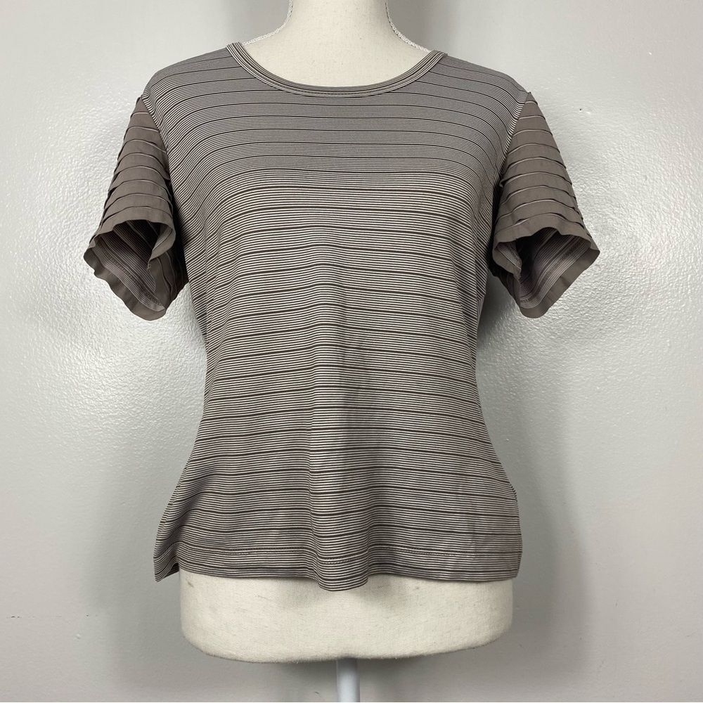 ST JOHN scoop neck striped ruffle sleeve top sz M